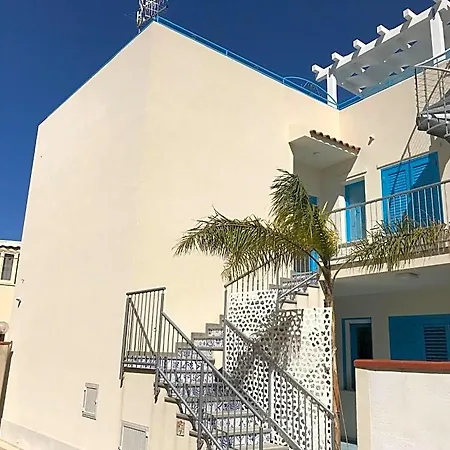 فندق مبيت وإفطار Reef And Dream 3*