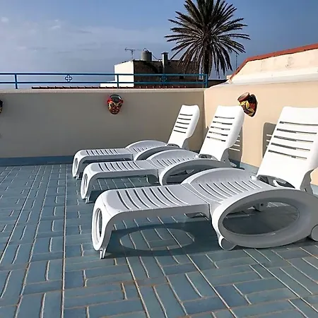 Reef And Dream فندق مبيت وإفطار 3*